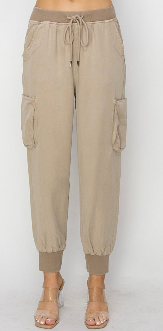 High Rise-Jogger Tencel Cargo Pants