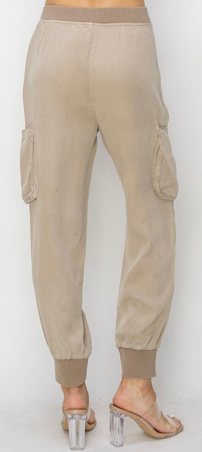 High Rise-Jogger Tencel Cargo Pants