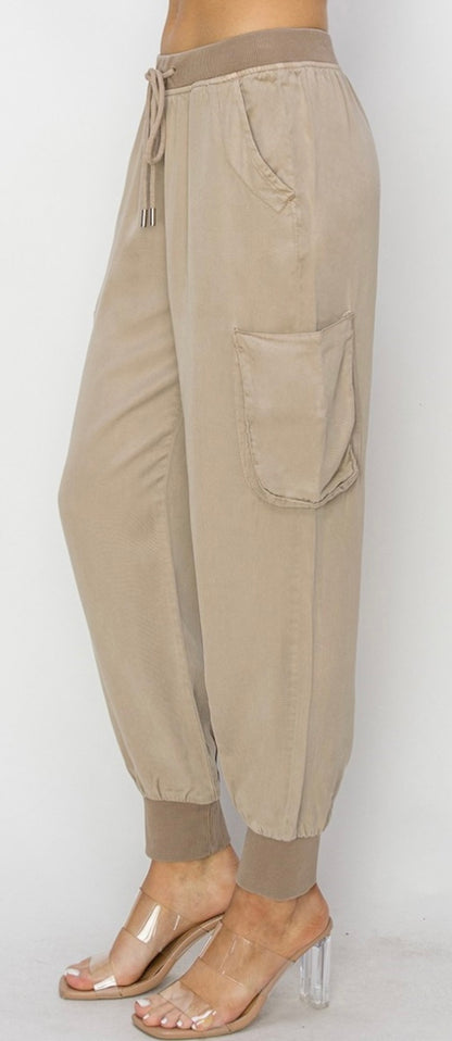 High Rise-Jogger Tencel Cargo Pants